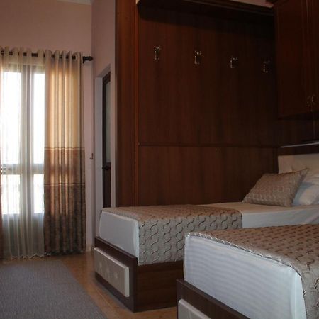 Hotel Hasmegaj Mahall' e Kryethuit Екстериор снимка