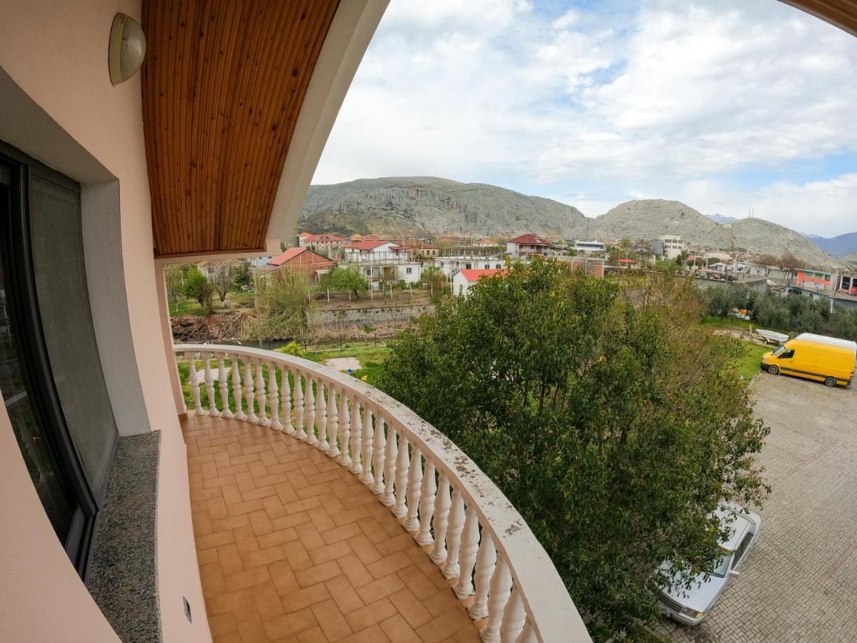 Hotel Hasmegaj Mahall' e Kryethuit Екстериор снимка
