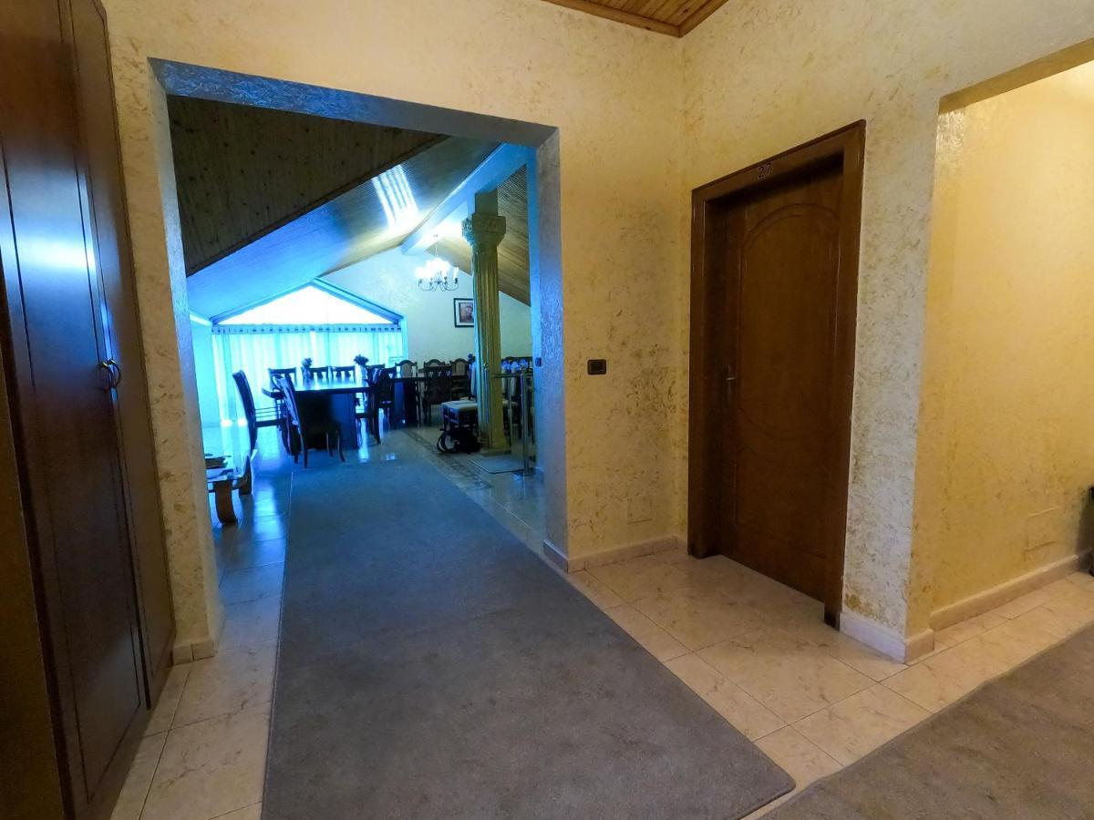 Hotel Hasmegaj Mahall' e Kryethuit Екстериор снимка