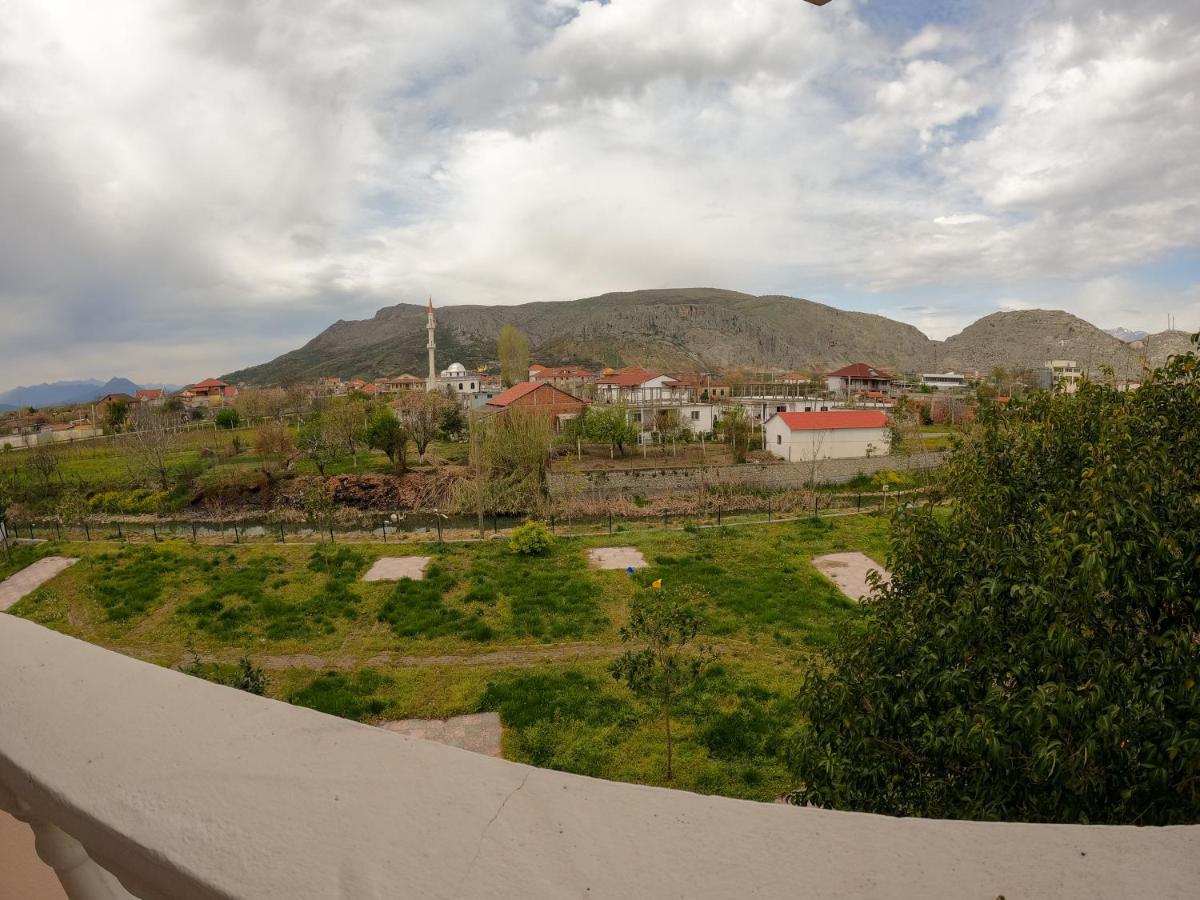 Hotel Hasmegaj Mahall' e Kryethuit Екстериор снимка