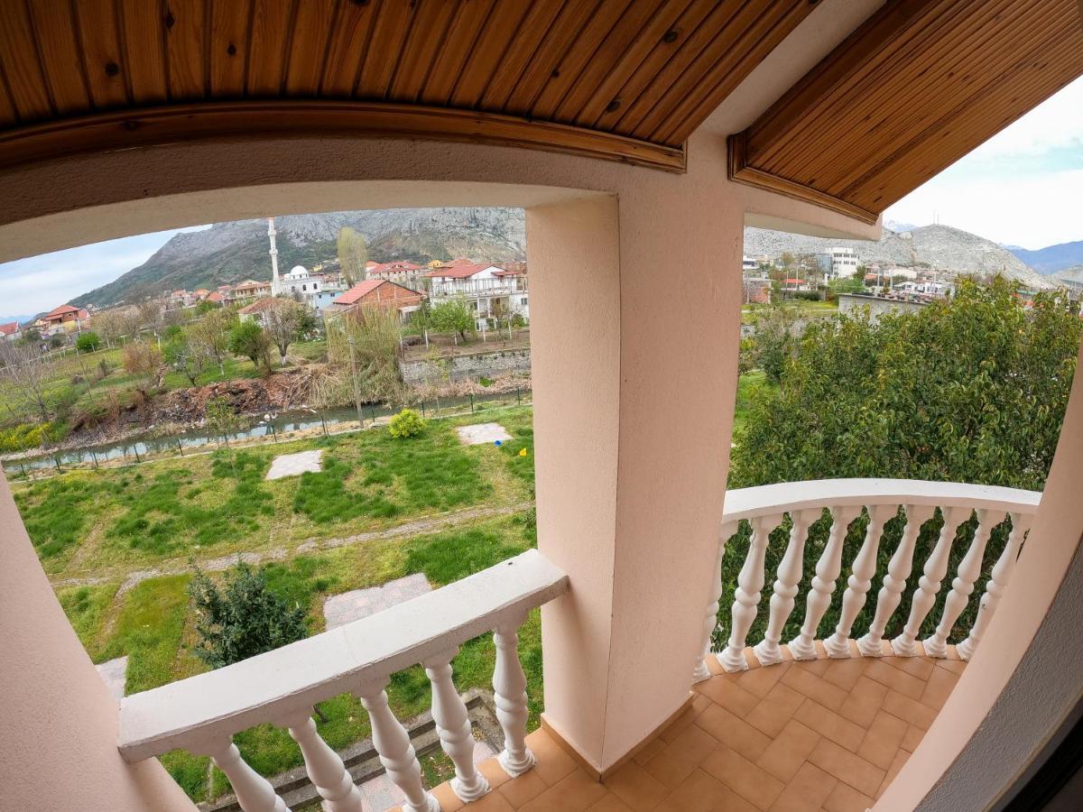 Hotel Hasmegaj Mahall' e Kryethuit Екстериор снимка