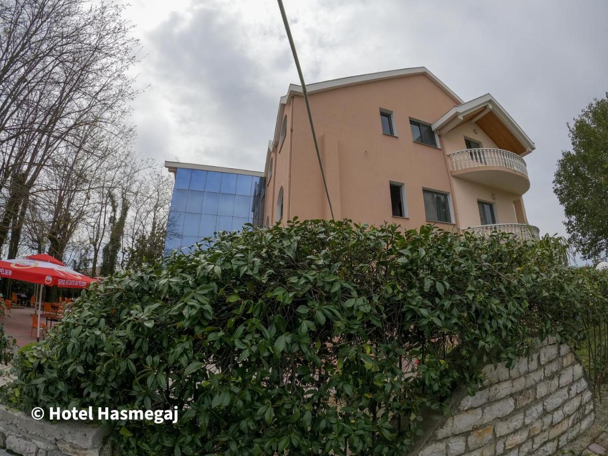 Hotel Hasmegaj Mahall' e Kryethuit Екстериор снимка