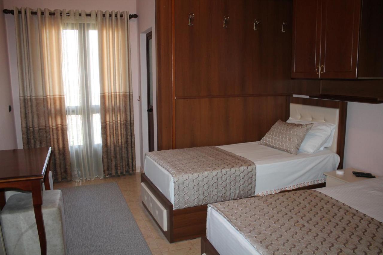 Hotel Hasmegaj Mahall' e Kryethuit Екстериор снимка