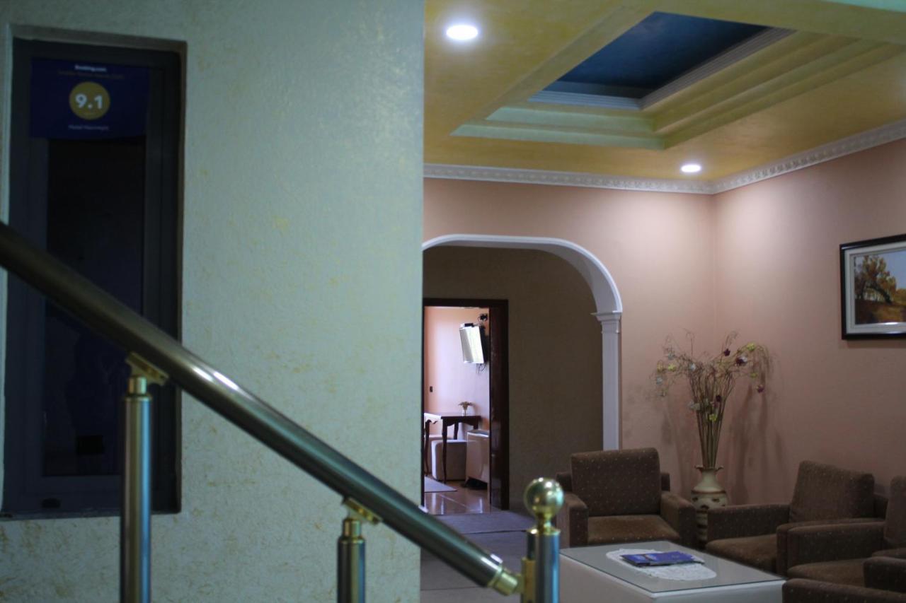 Hotel Hasmegaj Mahall' e Kryethuit Екстериор снимка
