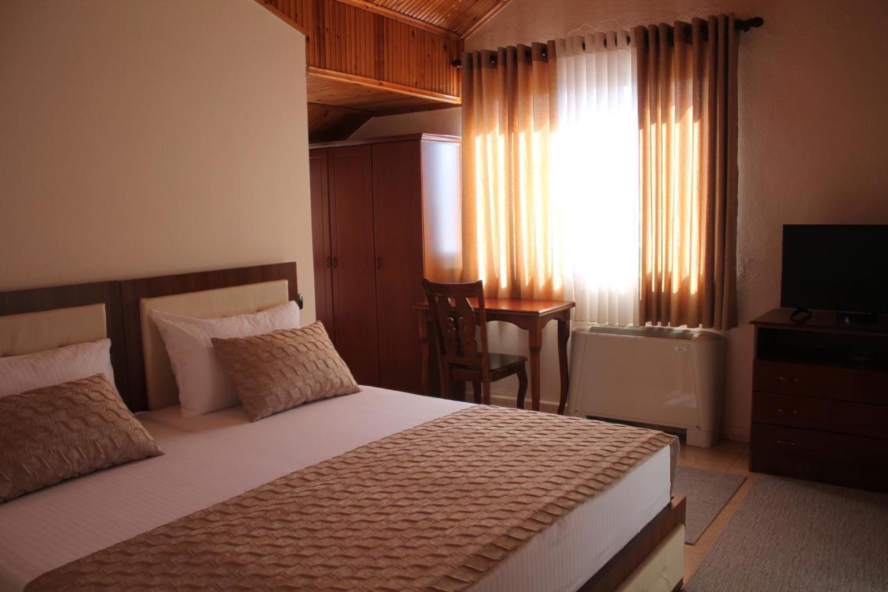 Hotel Hasmegaj Mahall' e Kryethuit Екстериор снимка