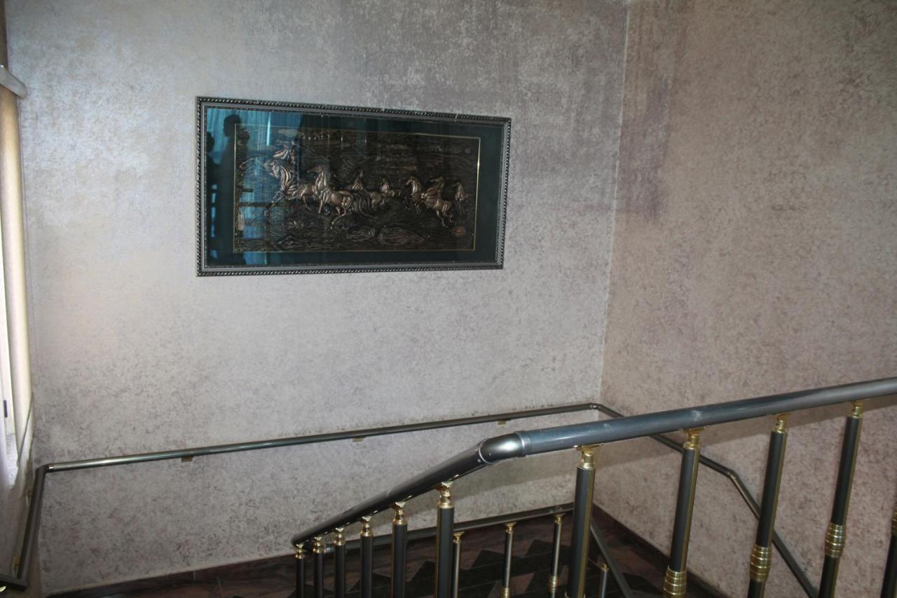Hotel Hasmegaj Mahall' e Kryethuit Екстериор снимка